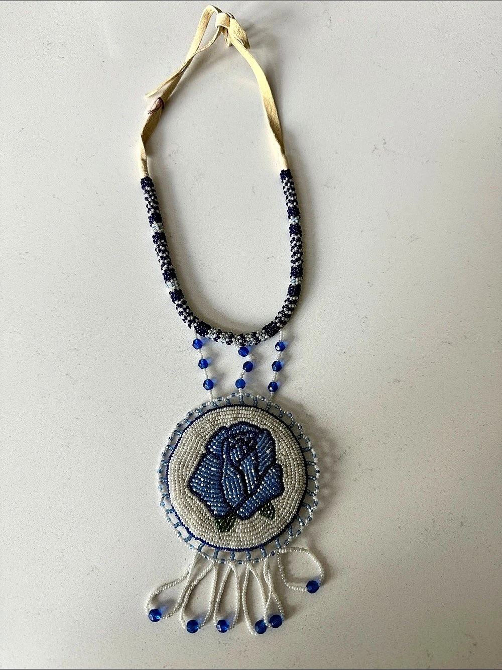 NEW Hand Beaded Native American Floral Pendant Necklace in Blue & White